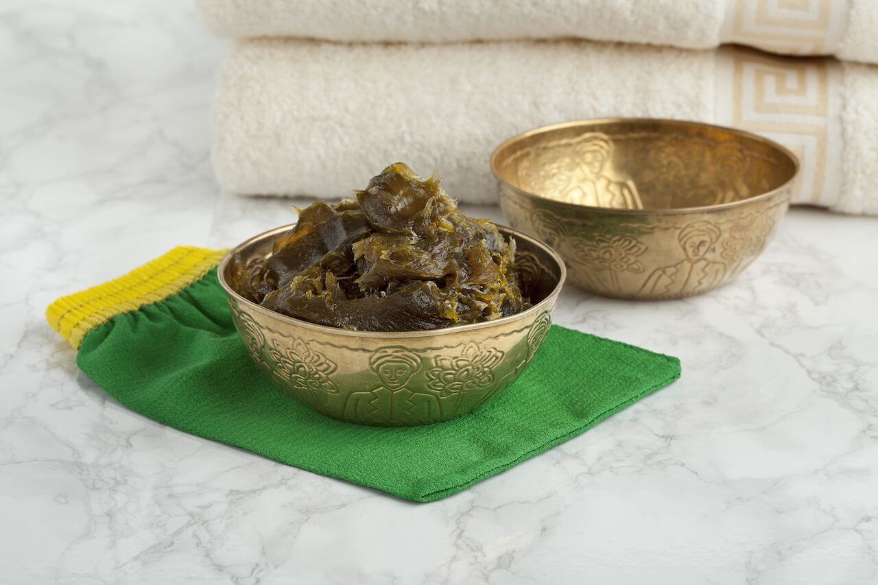 Savon-beldi-in-the-hammam-to-wash-and-clean-the-body (1)