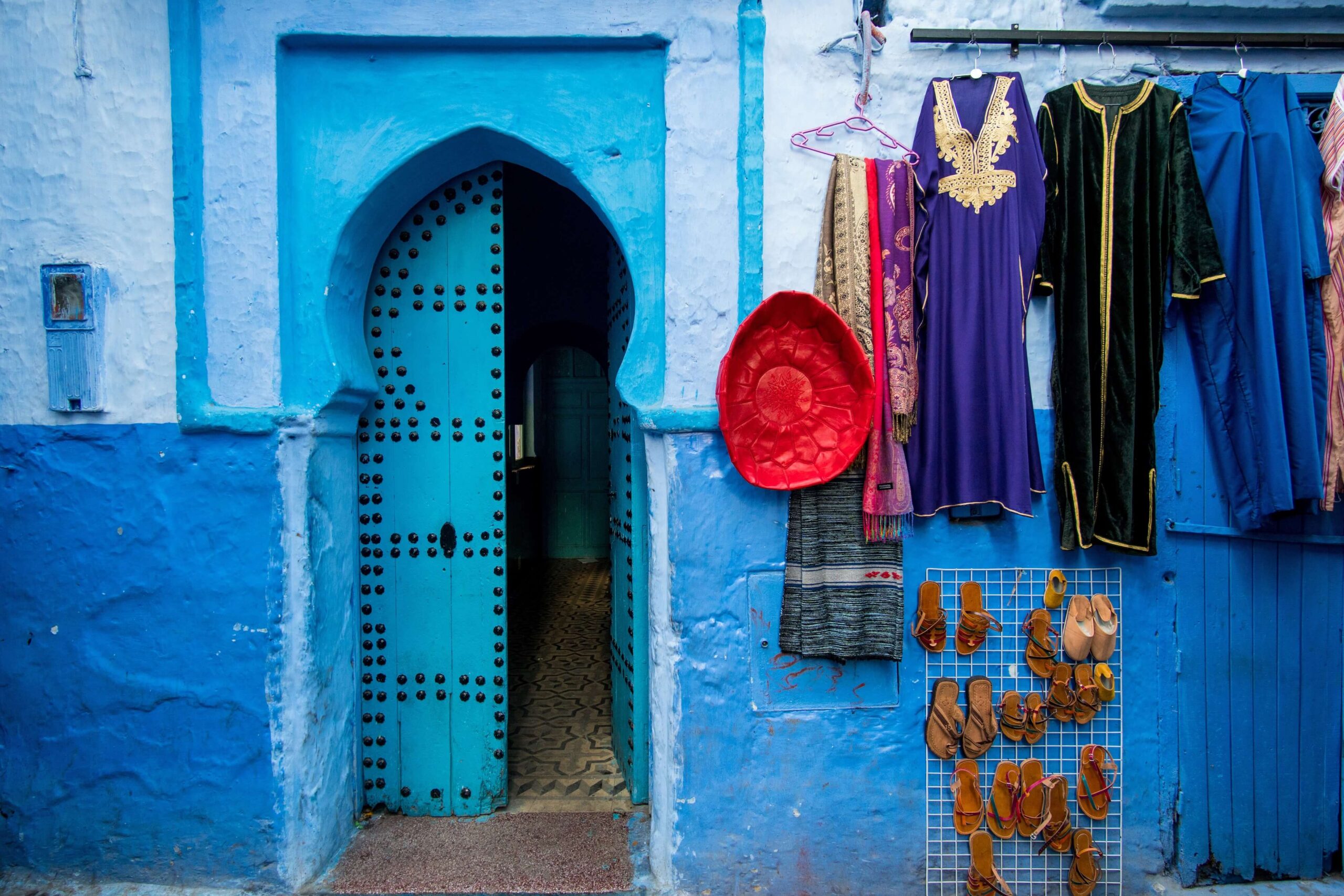 street-chefchaouen-city-morocco (1)