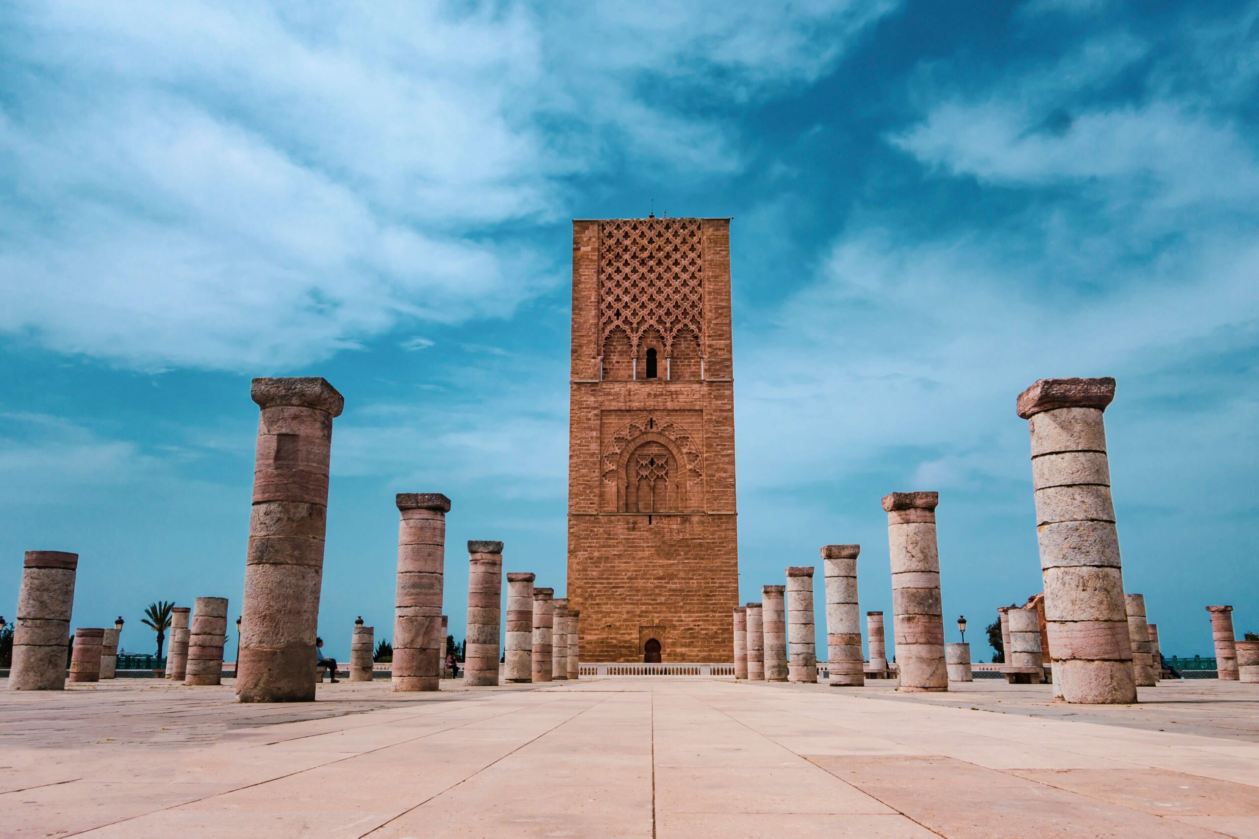tour-hassan-tower-square-with-stone-columns-important-historical-rabat-morocco (1)